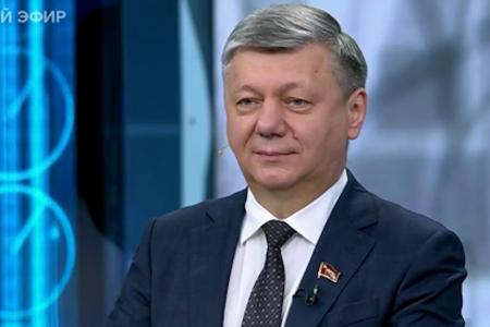 Дмитрий Новиков на Первом канале о клановости политики в США и о том, почему глобалисты хотят уничтожить Трампа