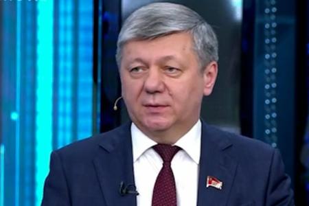 Дмитрий Новиков на Первом канале о выгодах украинского конфликта для военно-политической элиты США, возможной замене кандидатуры Байдена и попытках расколоть трудящихся Запада