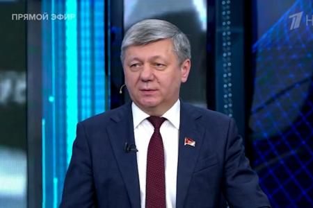 Дмитрий Новиков на Первом канале о выгодах украинского конфликта для военно-политической элиты США, возможной замене кандидатуры Байдена и попытках расколоть трудящихся Запада