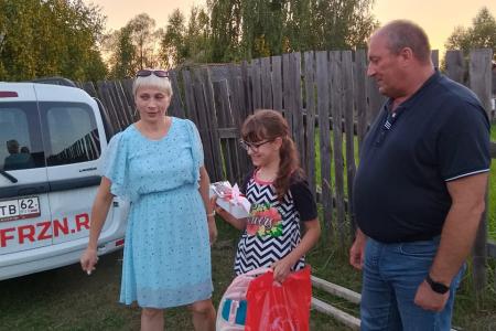 Акция "Соберем ребенка в школу" в Рязанской области