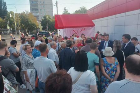Депутаты КПРФ идут в народ. О работе в Брянске депутата Госдумы ФС РФ Г.П. Камнева