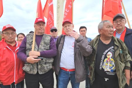 Вместе мы — сила, и все преодолеем! Автопробег коммунистов Якутии