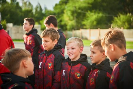 При поддержке депутатов КПРФ детская команда по русскому хоккею спортклуба «Нижегородец» получила новую спортивную форму «СССР»