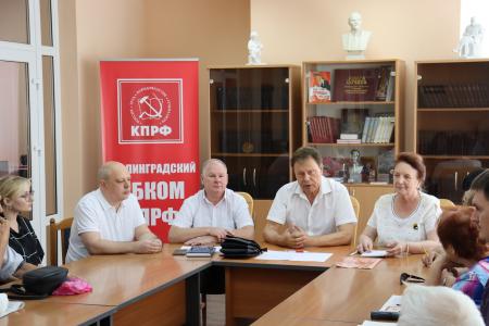 Продолжается рабочий визит Н.В. Арефьева на Сталинградской земле