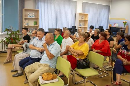 Первый секретарь Калмыцкого рескома партии Николай Нуров и кандидат на должность Главы Калмыкии Михаил Намруев провели встречи с избирателями в Сарпинском и Малодербетовском районах