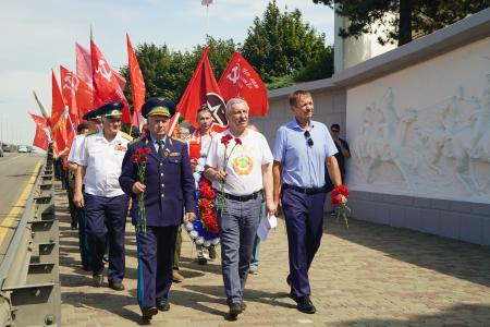 Краснодарский край. Коммунисты Кубани и Дона провели традиционную патриотическую акцию в память о легендарной Кущевской атаке красных казаков