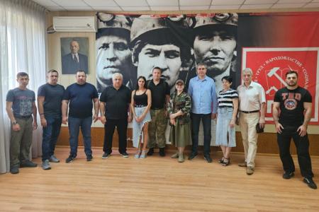 Делегация КПРФ во главе с К.К. Тайсаевым продолжает работу на Донбассе