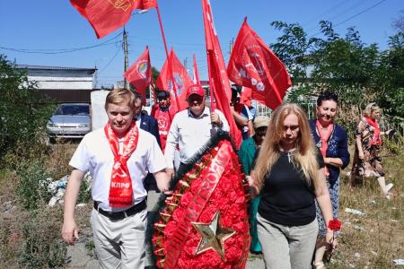 Под знаменем Ленина! Коммунисты Карачаево-Черкесии провели краснознаменный автопробег в поддержку воинов СВО