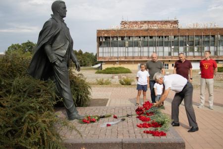 Коммунисты Донбасса почтили память Героя ДНР И.Д. Кобзона