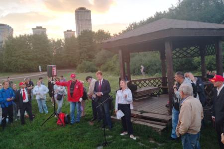 Застройщики, руки прочь от парка Москворецкий! Встреча Д.А. Парфенова с москвичами
