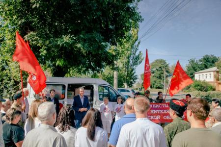 Коммунисты ЛНР отправили гуманитарную помощь в Курскую область