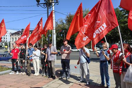 Ивановские коммунисты почтили память иваново-вознесенских рабочих, расстрелянных царскими войсками