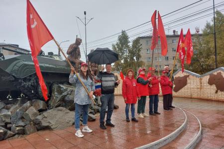 Коммунисты Забайкалья провели автопробег в поддержку освободительной миссии СВО
