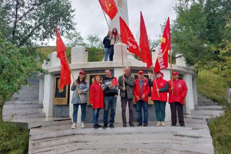 Коммунисты Забайкалья провели автопробег в поддержку освободительной миссии СВО