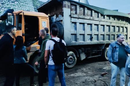 «Мусорный» беспредел в Москворечье-Сабурове: Анастасия Удальцова провела массовую встречу с гражданами
