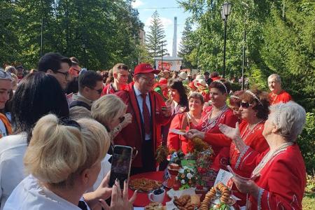 Первый секретарь Самарского ОК КПРФ Алексей Лескин посетил праздник «День помидора» в Сызрани