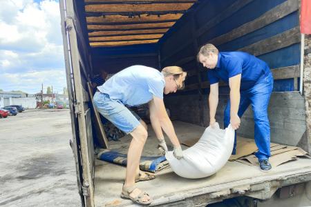 Место встречи – Луганск. Воронежский обком КПРФ отправил очередной гуманитарный груз на Донбасс