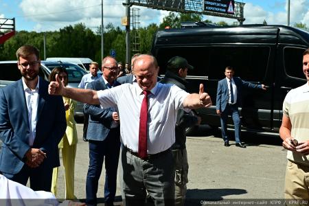 В ходе визита в Орловскую область Г.А. Зюганов посетил центр селекции и семеноводства