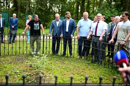 В ходе визита в Орловскую область Г.А. Зюганов посетил центр селекции и семеноводства