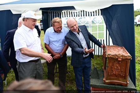 В ходе визита в Орловскую область Г.А. Зюганов посетил центр селекции и семеноводства