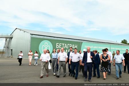 В ходе визита в Орловскую область Г.А. Зюганов посетил центр селекции и семеноводства