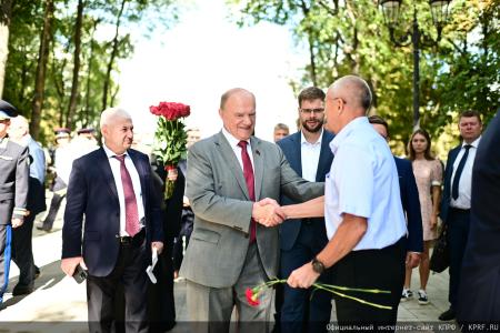 Завершился визит Г.А. Зюганова в Орловскую область