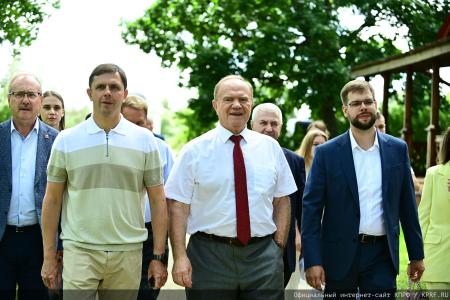 В ходе визита в Орловскую область Г.А. Зюганов посетил центр селекции и семеноводства