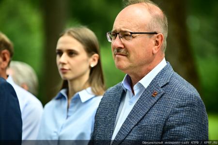 В ходе визита в Орловскую область Г.А. Зюганов посетил центр селекции и семеноводства