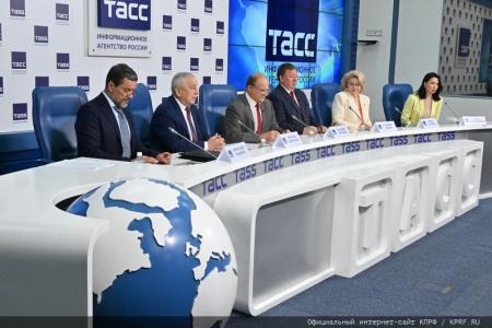 Г.А. Зюганов: «Наши руководители Комитетов Госдумы работают на Победу и созидание»
