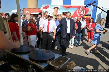128-й гуманитарный конвой от КПРФ для фронта и Победы