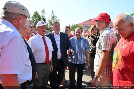 128-й гуманитарный конвой от КПРФ для фронта и Победы