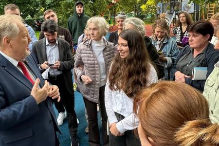 Москва. Протестная встреча депутата С.П. Обухова с жителями в Преображенском: «Власть просто обязана соблюдать законы при точечной застройке!»