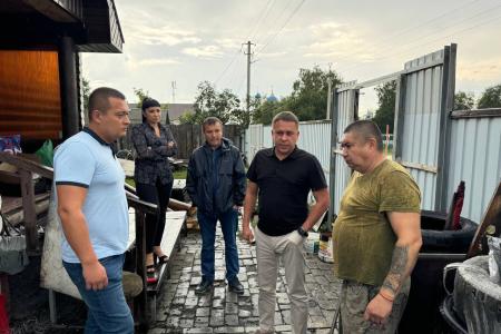 Сенатор РФ Айрат Гибатдинов выехал на место пожара в Ульяновский район Ульяновской области