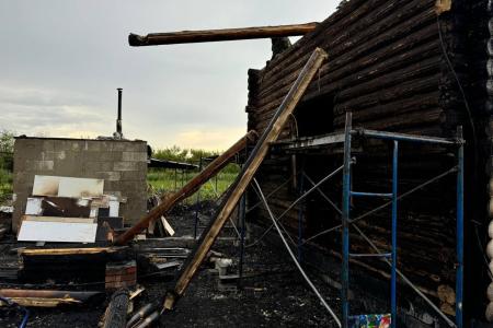 Сенатор РФ Айрат Гибатдинов выехал на место пожара в Ульяновский район Ульяновской области