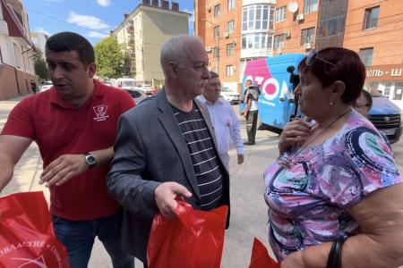 Московские коммунисты доставили в город Курск гуманитарную помощь пострадавшим гражданам
