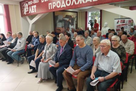 Коммунисты Алтайского края обсудили задачи КПРФ по сплочению антифашистских сил