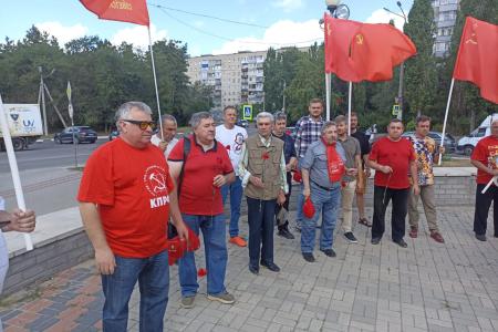 Подвиг предков осеняет путь к победе! Патриотический автопробег воронежских коммунистов