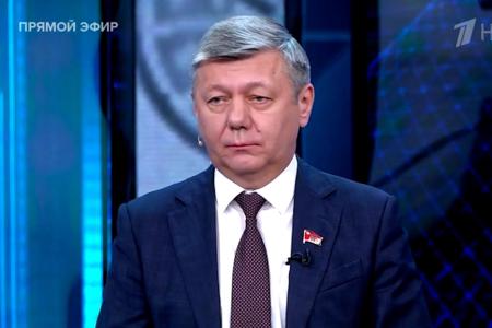 Дмитрий Новиков на Первом канале: “Страна активно помогает Новороссии, КПРФ направляет туда гуманитарные конвои, и граждане России ждут, что олигархия, наконец, раскошелится”