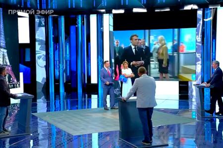 Дмитрий Новиков на Первом канале: “Страна активно помогает Новороссии, КПРФ направляет туда гуманитарные конвои, и граждане России ждут, что олигархия, наконец, раскошелится”