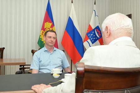 Депутат КПРФ М.Н. Берулава провел рабочую встречу с Главой города Сочи А.Г. Прошуниным