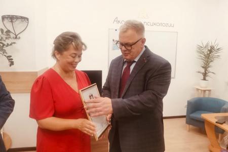 Руководитель фракции КПРФ в Мособлдуме Александр Наумов: Линия фронта проходит через наши сердца. Победа будет за нами!