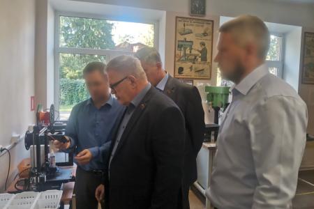 Руководитель фракции КПРФ в Мособлдуме Александр Наумов: Депутаты-коммунисты плечом к плечу помогают ковать нашу общую Победу!