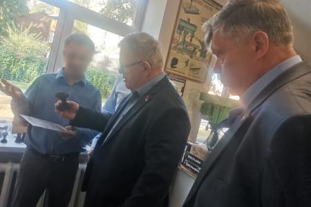 Руководитель фракции КПРФ в Мособлдуме Александр Наумов: Депутаты-коммунисты плечом к плечу помогают ковать нашу общую Победу!