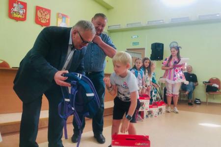 Депутат КПРФ Александр Наумов: «Все мы родом из детства!»