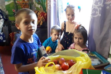 В Воронежской области к  учебному году детей из многодетной семьи  Семилук   подготовили «Надежда России» и депутат Госдумы Сергей Гаврилов