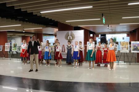 Депутаты-коммунисты Мособлдумы открыли выставку работ регионального конкурса «ДИВО»