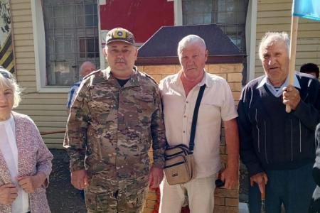 Калмыкия. Торжественная встреча участника СВО в Городовиковском райкоме партии