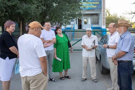 Республика Калмыкия. Николай Арефьев провел встречу с избирателями в селе Садовое