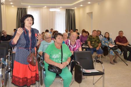 Республика Калмыкия.  Встречи депутата Госдумы Николая Арефьева в селе Приютное