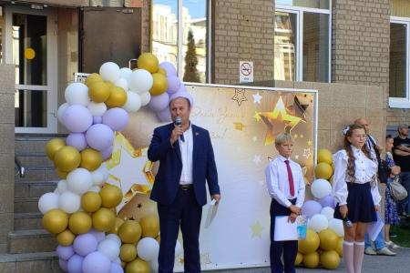 Рязанские депутаты-коммунисты посетили школы областного центра